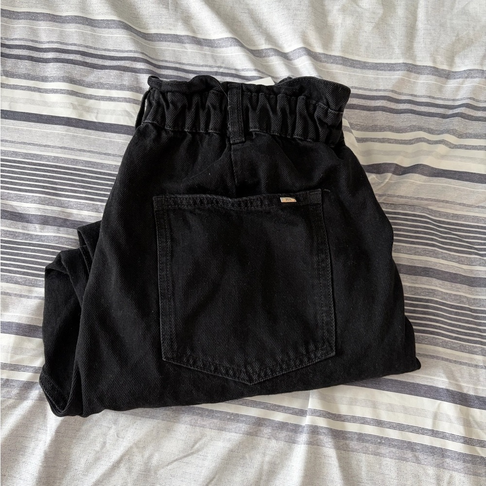 Zara Women's Black Ankle Baggy Jeans